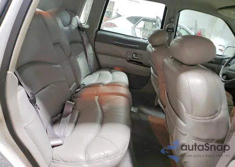 1997 Lincoln Town Car Signature z USA, uszkodzony, nr VIN 1LNLM82W2VY698598